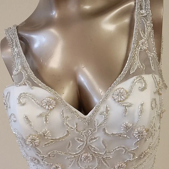 Emerald Bridal Size 8 Wedding Gown - Picture 6 of 15